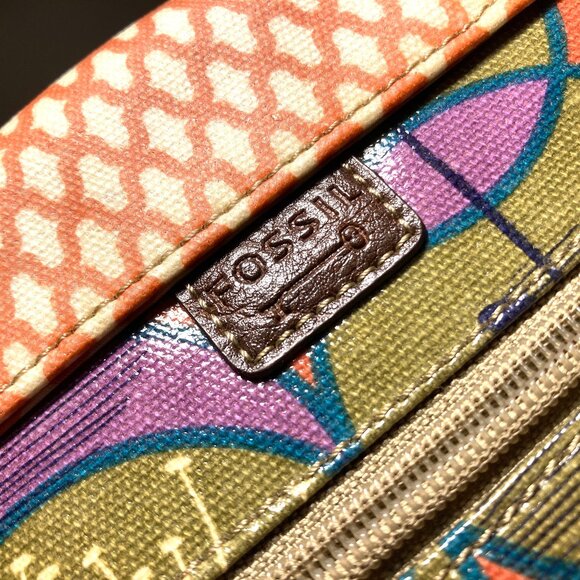 Fossil Key-Per Multi Pattern, Multi Color Envelope Clutch - Picture 10 of 10